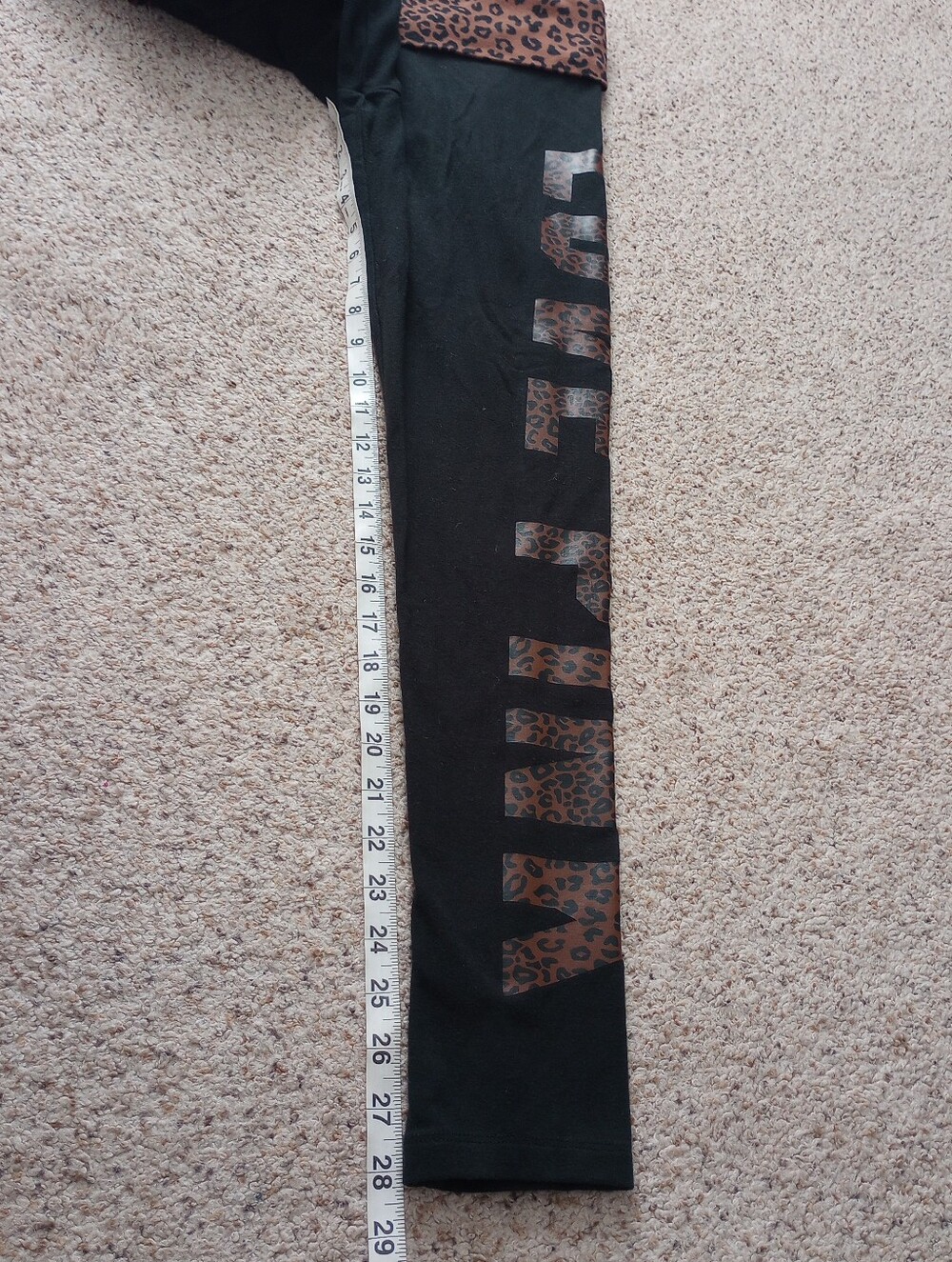 Cheetah Print Love Pink Victoria's Secret Leggings Medium - Picture 4 of 7